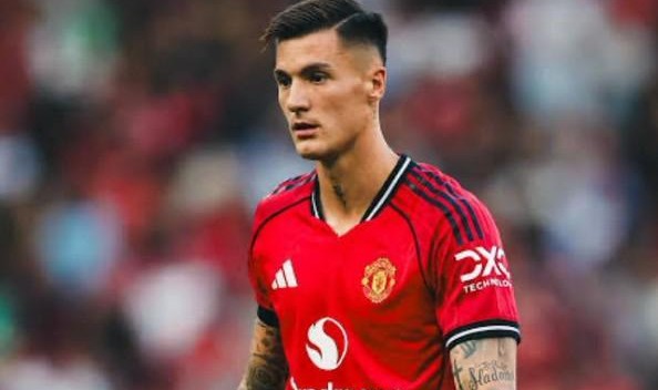 kaiyun.com-谢林汉姆：踢枪手姆伯莫还得踢中锋，谢什科现在还难担大任