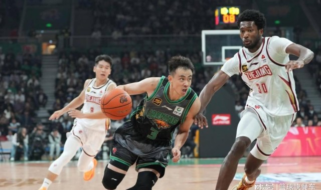 开云下载-全联盟倒数第一？辽篮一数据垫底被碾压：韩德君在他们都没这么惨